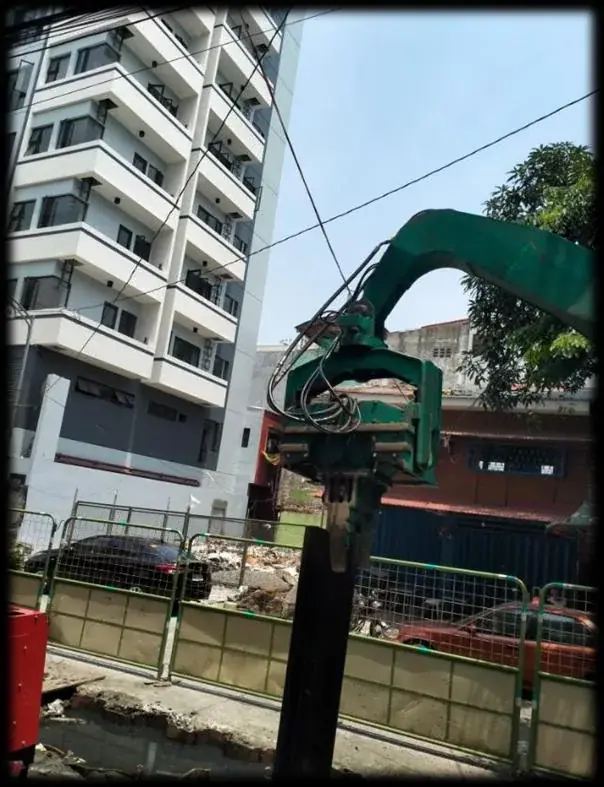 Sheet pile project in Sta. Cruz, Manila