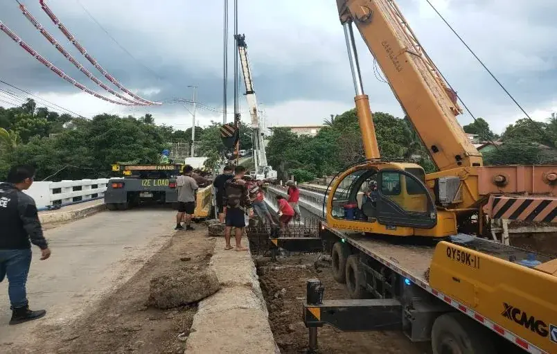 Girder erection project in Trece Martires, Cavite